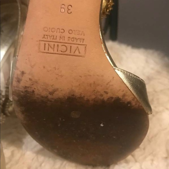 Authentic giuseppe zanotti Jewelled heels
size 39 - Picture 10 of 10